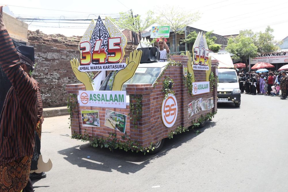 Bupati Sukoharjo Buka Kirab Budaya Hari Jadi Kartasura ke-345, Warga Tumpah Ruah Rayakan Warisan Budaya