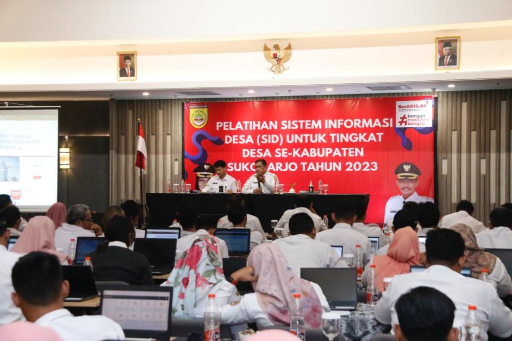 Pelatihan Sistem Informasi Desa Untuk Meningkatkan Pelayanan Publik Kabupaten Sukoharjo