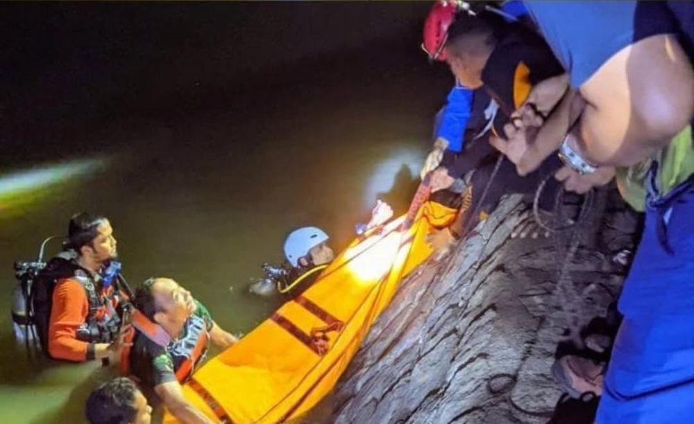 PRESS RELEASE : Operasi SAR 2 Orang Diduga Hanyut, Dukuh Moro Desa Kadokan Kecamatan Grogol Sukoharjo 